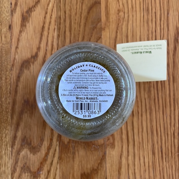 NWT World Market Holiday Classics Cedar Pine Candle - Picture 4 of 4
